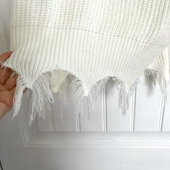 Leani Boutique Pullover Distressed Knit Sweater - Picture 12 of 12